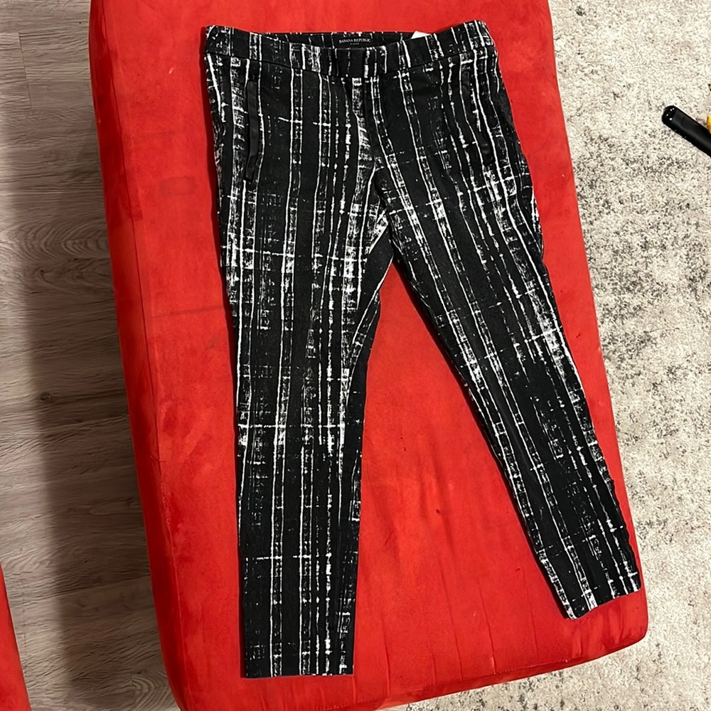 Banana Republic black and white pants